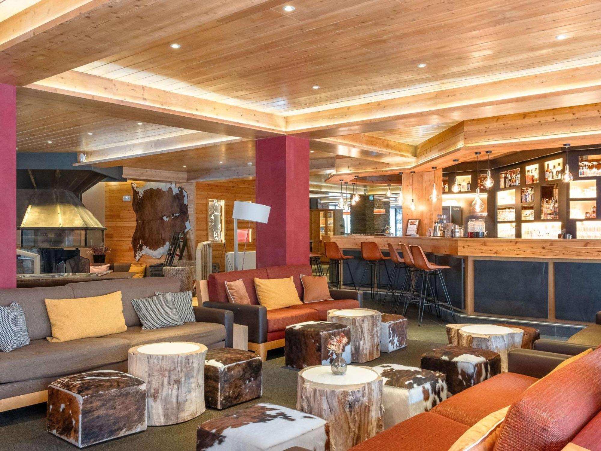 Mercure Saint-Lary エクステリア 写真